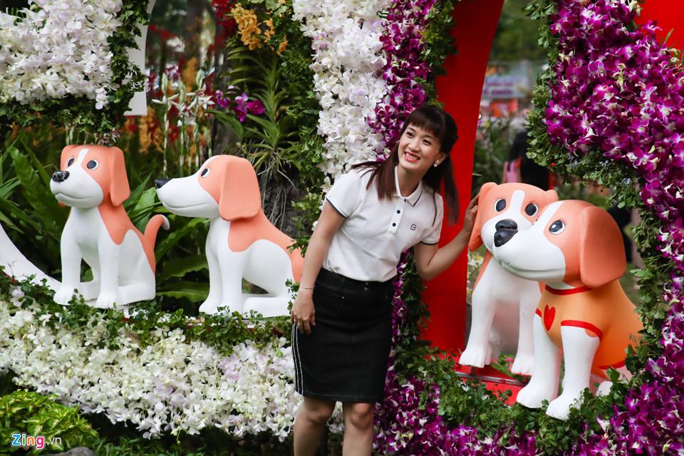 Hàng nghìn người dạo chơi Hội hoa xuân Tao Đàn-9