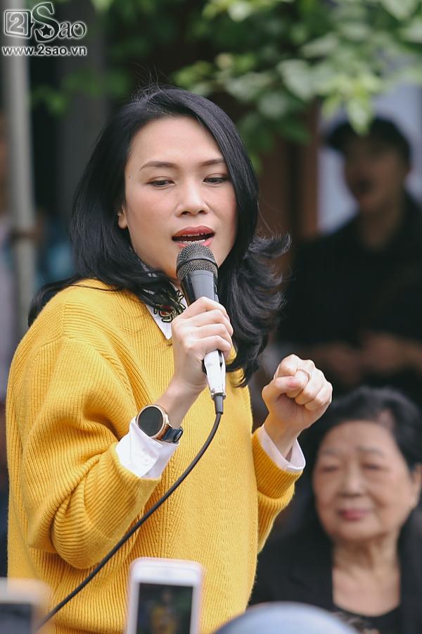 Một triệu biểu cảm đặc biệt của Mỹ Tâm trong chuyến từ thiện khép lại năm 2017 đại thắng-6