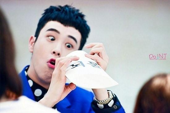 Muôn vàn món quà fan tặng thần tượng: Từ rẻ tiền độc lạ cho đến đắt đỏ siêu sang-9