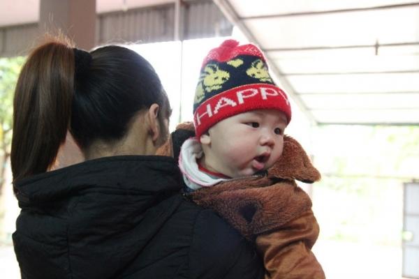 Cái Tết đầu tiên hạnh phúc bên cha mẹ của bé trai nặng 7,1kg kỷ lục ở Vĩnh Phúc-3