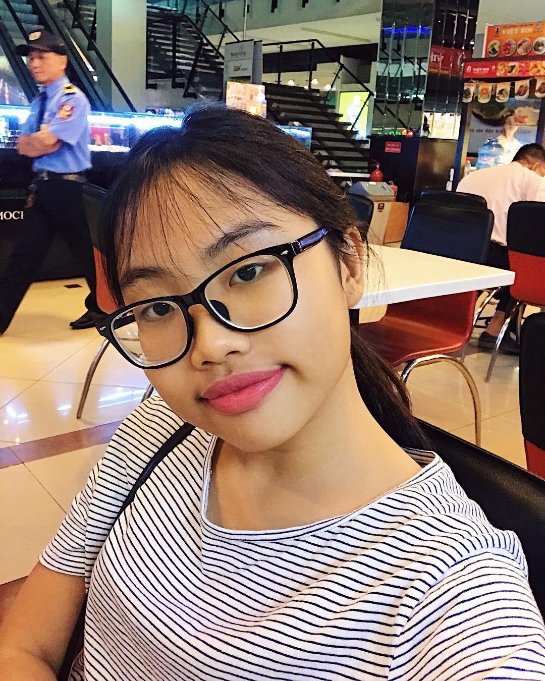 Tin sao Việt: Lâm Vinh Hải chơi cùng con mặc kệ ồn ào Linh Chi và vợ cũ Lý Phương Châu-9