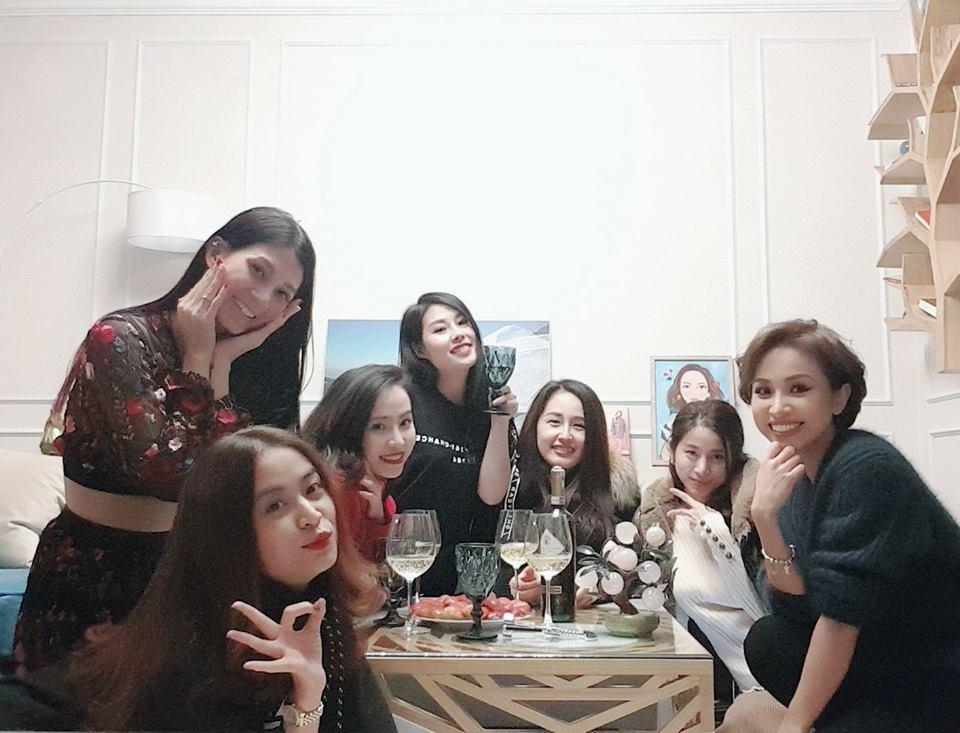 Tin sao Việt: Lâm Vinh Hải chơi cùng con mặc kệ ồn ào Linh Chi và vợ cũ Lý Phương Châu-10