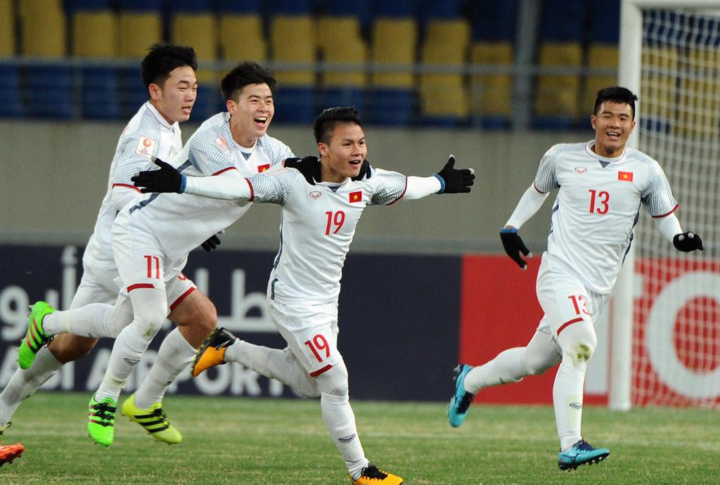 Vui buồn chuyện thưởng Tết của cầu thủ V.League-1