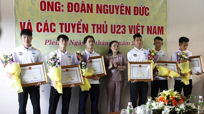 Vui buồn chuyện thưởng Tết của cầu thủ V.League-2