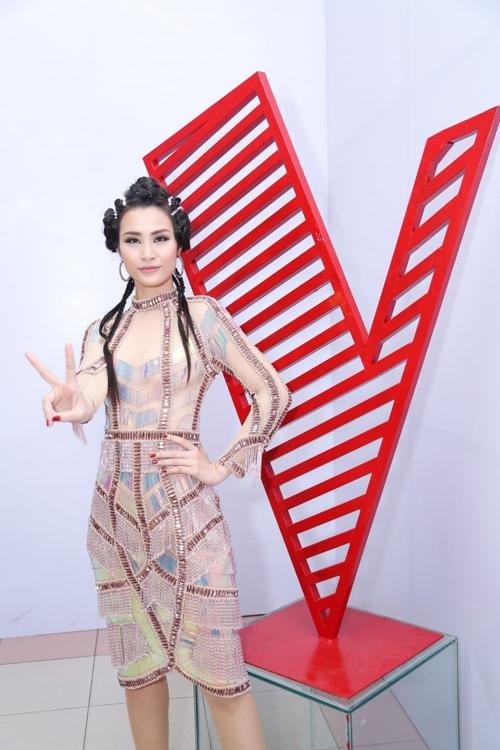 Đông Nhi 2017: Không cần hit, sự nghiệp vẫn ‘nở hoa’ với những thành công này-2