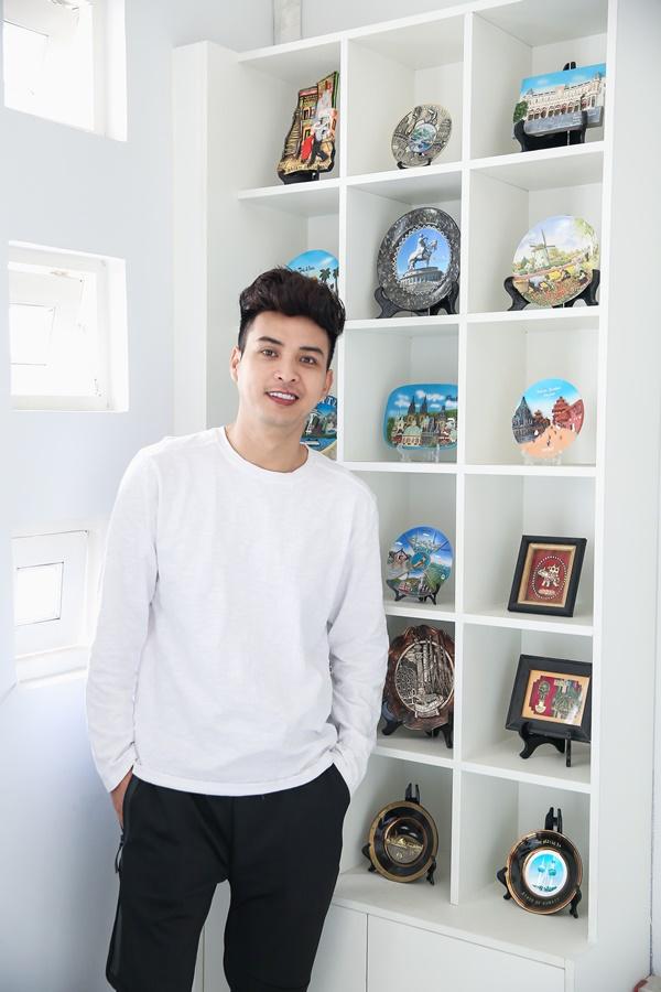 Đầu năm, ghé thăm căn hộ màu trắng sang trọng của Hồ Quang Hiếu-9