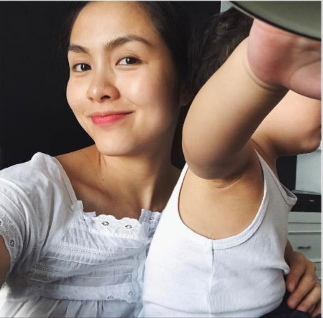 Cách ăn tết trong gia tộc triệu đô chồng của ngọc nữ Hà Tăng qua các năm-6