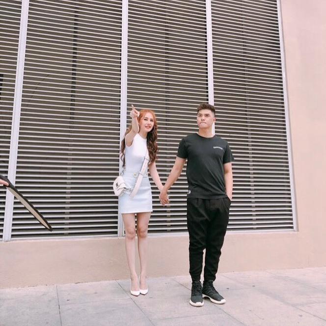 Tua lại loạt hình ảnh Lâm Vinh Hải và Linh Chi thân thiết còn hơn tình nhân dù đã đôi ngả chia ly-2