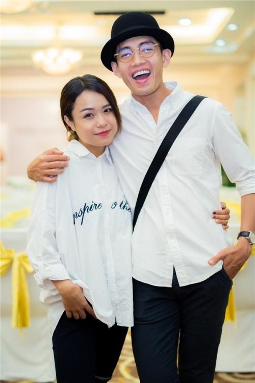 Ba cặp đôi ăn diện hợp tông nhất Vbiz xuống phố ngày Valentine, ai cũng phải ngoái nhìn-8