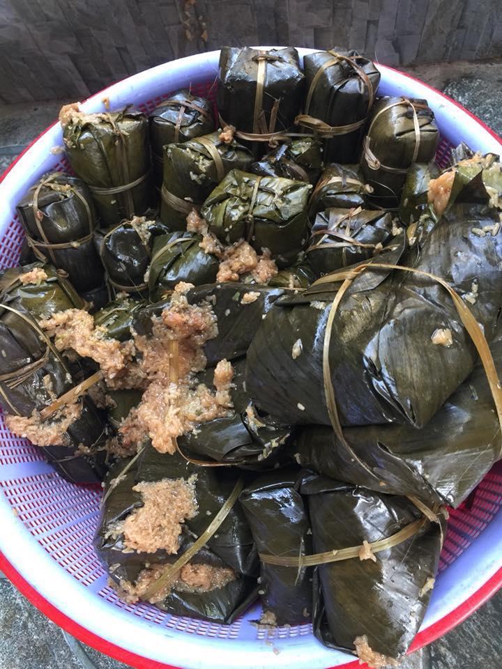 Chàng trai than gói bánh chưng hỏng bét, dân mạng liền bóc mẽ lỗi sai-3