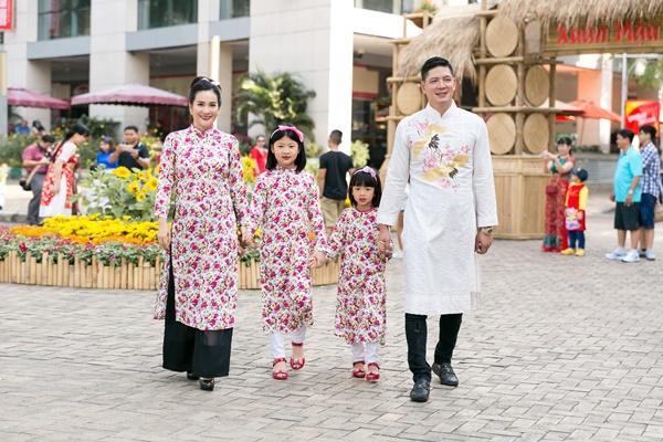 Mặc kệ thị phi ồn ào, vợ chồng Bình Minh - Anh Thơ vẫn đong đầy hạnh phúc bên nhau-2