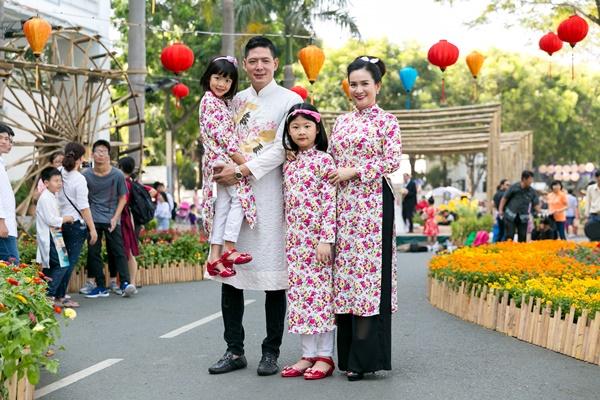 Mặc kệ thị phi ồn ào, vợ chồng Bình Minh - Anh Thơ vẫn đong đầy hạnh phúc bên nhau-13