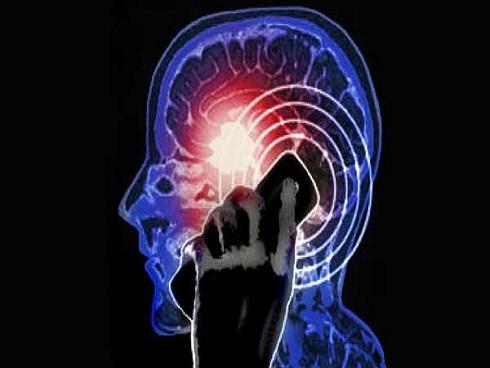 Cửa hàng bán smartphone ế ẩm giáp tết-2