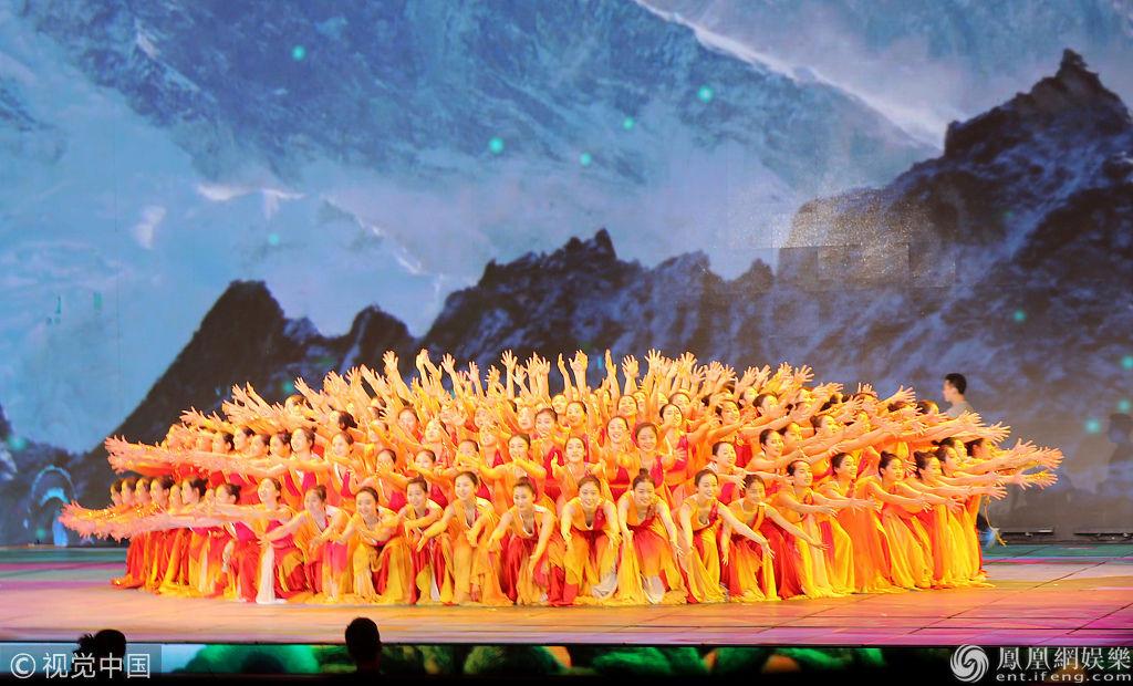 Dàn sao Trung Quốc tổng duyệt cho Gala chào xuân lớn nhất năm-2