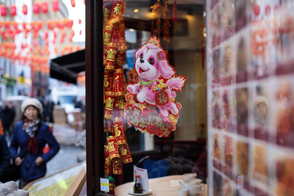 Giao thừa khắp thế giới: Từ gala Trung Quốc đến chợ Tết Hong Kong-3