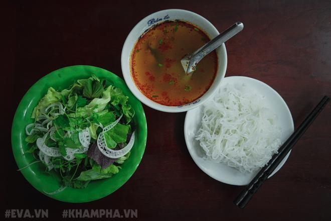 Đầu năm thưởng thức bún ốc nguội lấy may, cảm nhận một Hà Nội rất xưa-1