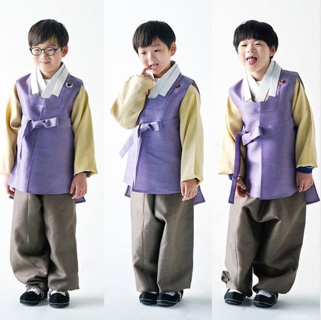 Sao Hàn 16/2: Daehan Minguk Manse cùng loạt sao Hàn rạng rỡ mặc hanbok chúc Tết-1