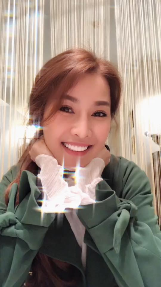 Tin sao Việt: Loạt mỹ nhân Việt vui chơi ngày đầu năm-8