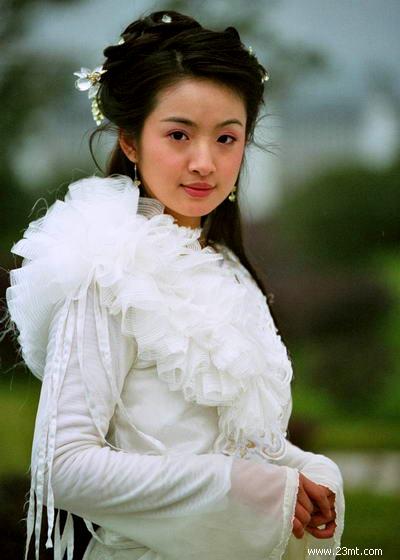 Lâm Y Thần: Mỹ nhân tuổi Tuất trẻ mãi không già của màn ảnh Hoa ngữ-4