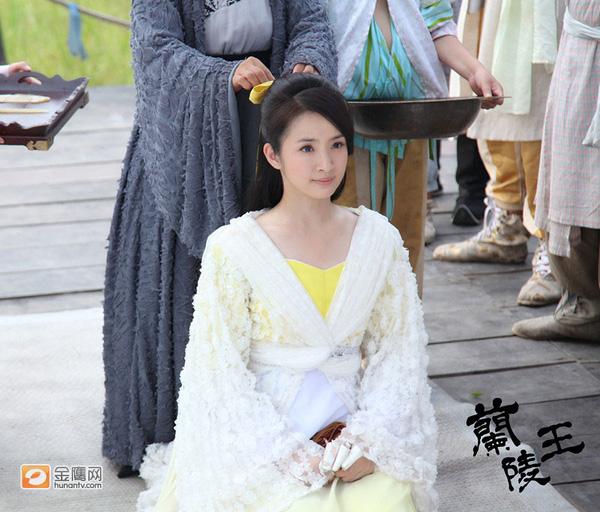 Lâm Y Thần: Mỹ nhân tuổi Tuất trẻ mãi không già của màn ảnh Hoa ngữ-5