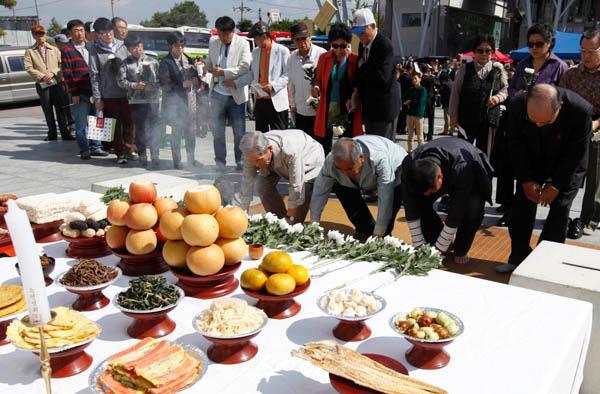 Mâm cỗ đón Tết Nguyên Đán của các nước có gì?-5