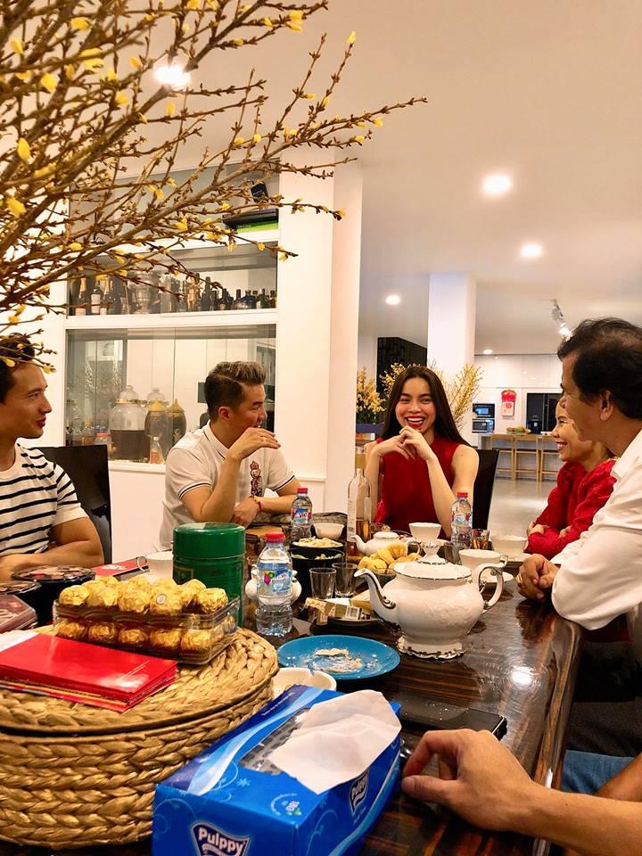 Không chỉ nhận lì xì 3 tỷ cho 30 phút xông đất nhà Hà Hồ, Mr Đàm còn làm ông tiên của Dương Triệu Vũ-4