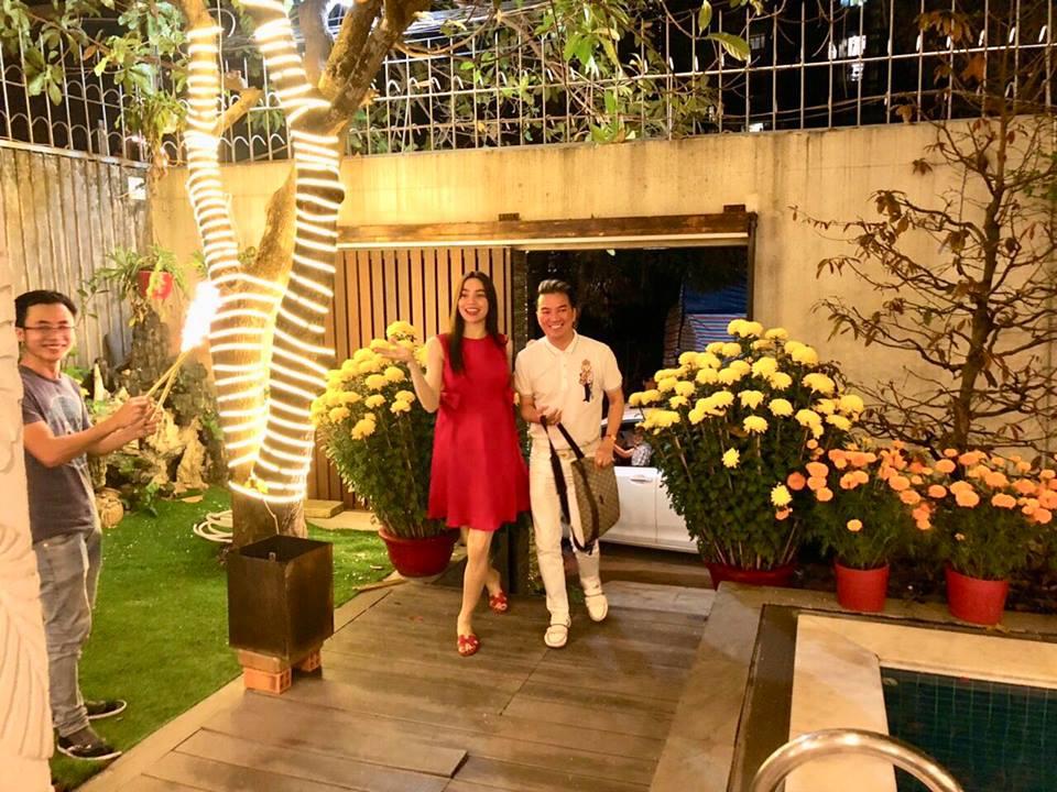 Không chỉ nhận lì xì 3 tỷ cho 30 phút xông đất nhà Hà Hồ, Mr Đàm còn làm ông tiên của Dương Triệu Vũ-2