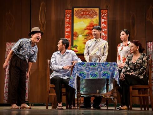 Kịch Tết có Hoài Linh, Trường Giang không hút khách như năm trước