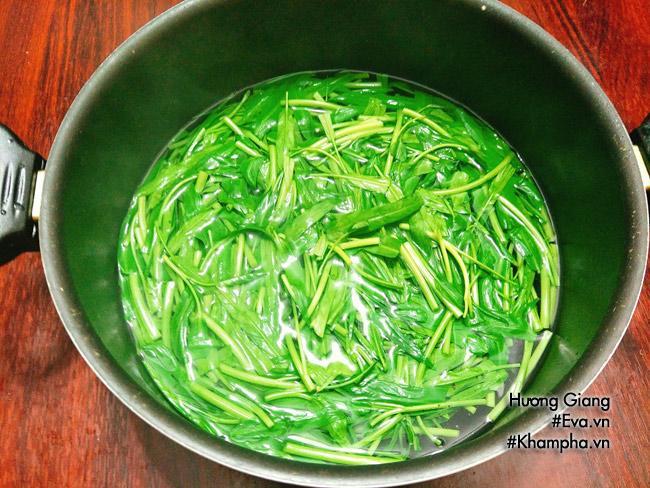 Nộm rau muống giòn ngon, chống ngán cho ngày Tết-3