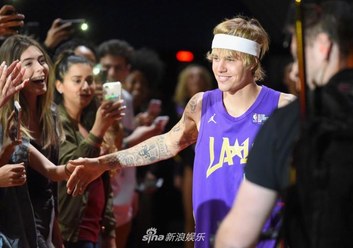 Justin Bieber và Đường Tăng Ngô Diệc Phàm thi đấu bóng rổ ở Mỹ-3