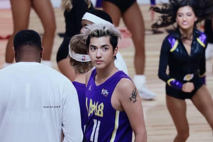 Justin Bieber và Đường Tăng Ngô Diệc Phàm thi đấu bóng rổ ở Mỹ-7