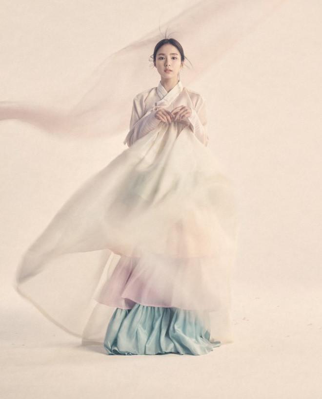 Diện Hanbok, dàn mỹ nhân Hàn khoe vẻ đẹp không tì vết-6