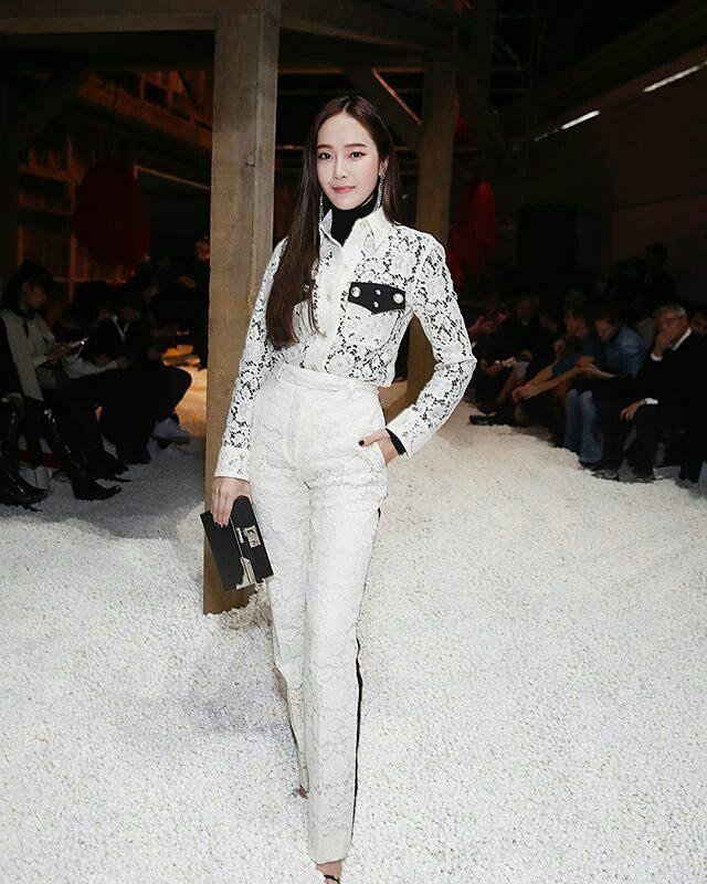 Diện Hanbok, dàn mỹ nhân Hàn khoe vẻ đẹp không tì vết-4