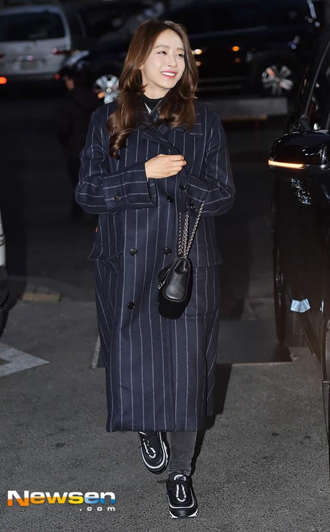 Diện Hanbok, dàn mỹ nhân Hàn khoe vẻ đẹp không tì vết-7