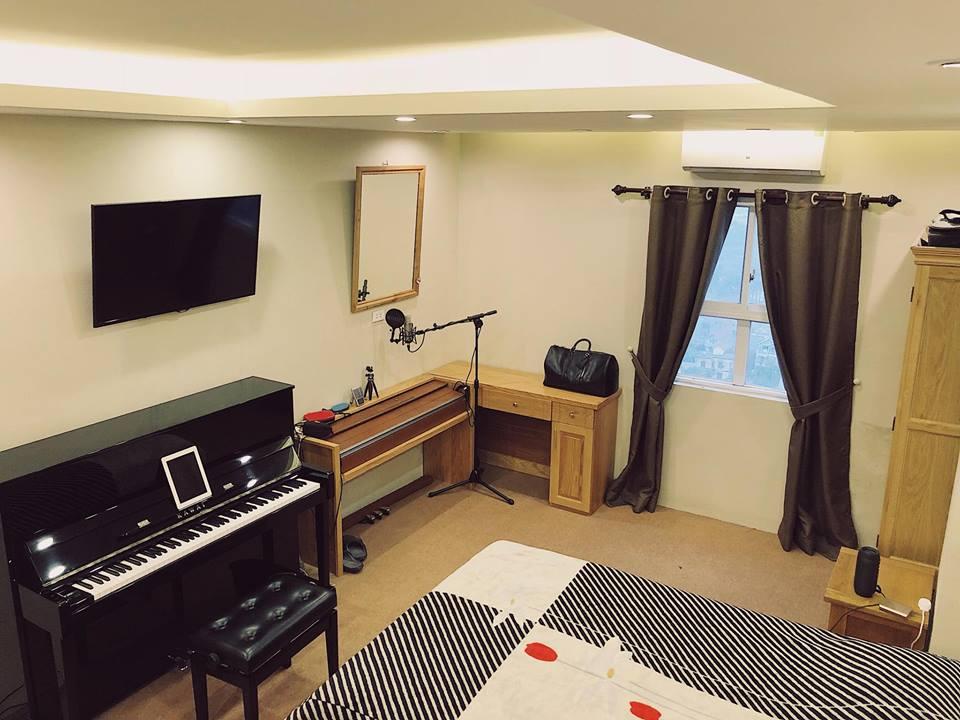 Hot girl - hot boy Việt: Trang Cherry vietsub hit Người lạ ơi! của Karik bằng 2 thứ giọng-10