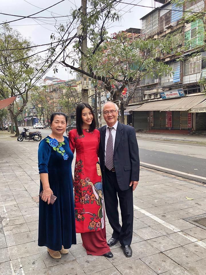 Hot girl - hot boy Việt: Trang Cherry vietsub hit Người lạ ơi! của Karik bằng 2 thứ giọng-7