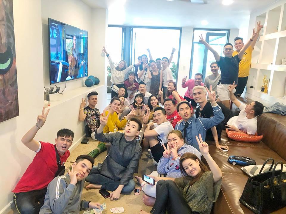 Cười nghiêng ngả với clip kêu loto tiếng Anh giọng Thái của Hà Hồ-1