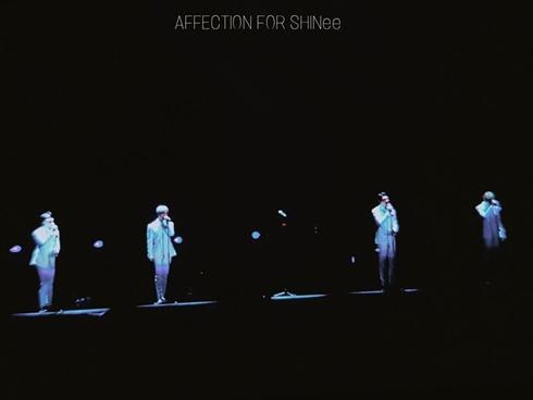 SHINee khóc như mưa trong concert đầu tiên kể từ ngày Jonghyun mất