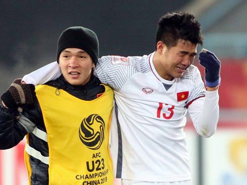 Ứa nước mắt với lời hứa đặc biệt của Đức Chinh với người cha đã khuất