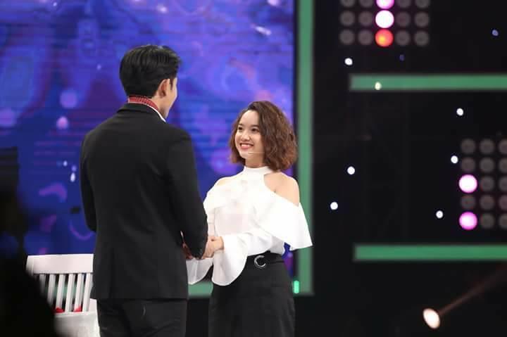 Rời Vì yêu mà đến cặp đôi Gia Linh - Hoàng Phi tung clip người đàn người hát siêu ngọt ngào-1