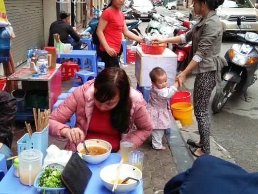 Nguy cơ ung thư, ngộ độc khi ăn quá nhiều dưa hành muối ngày Tết-3