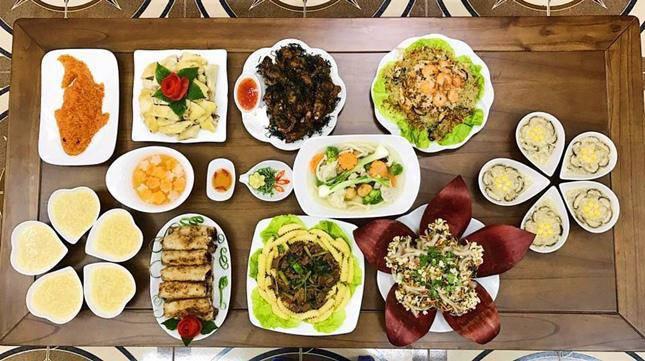 Chị em khoe các mâm cỗ Tết đẹp, kỳ công trên mạng xã hội-10