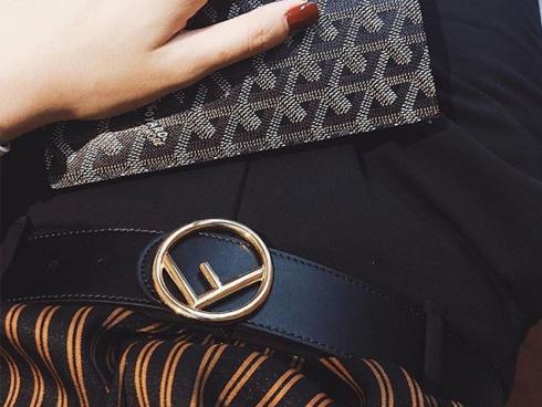Sau Gucci, chiếc thắt lưng này đang nhăm nhe chiếm ngôi 'thắt lưng quốc dân'