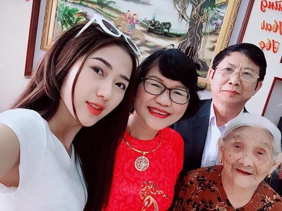 Hot girl - hot boy Việt: Minh Châu hội ngộ Trung Dũng Sĩ cùng song ca phía sau vô lăng-1