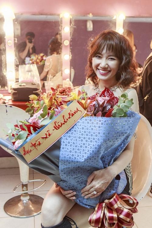 Bí quyết trang điểm ‘không tuổi’ của bà xã Trấn Thành ở đời thường và trên thảm đỏ-2