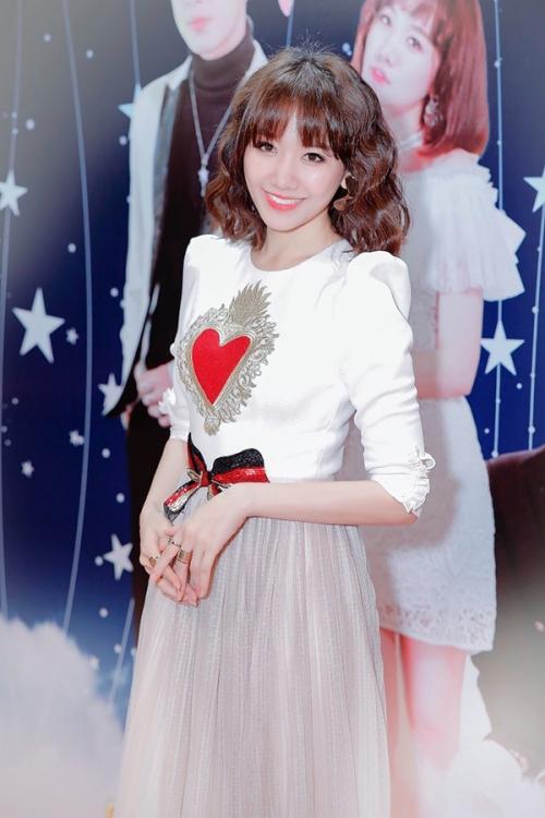 Bí quyết trang điểm ‘không tuổi’ của bà xã Trấn Thành ở đời thường và trên thảm đỏ-1