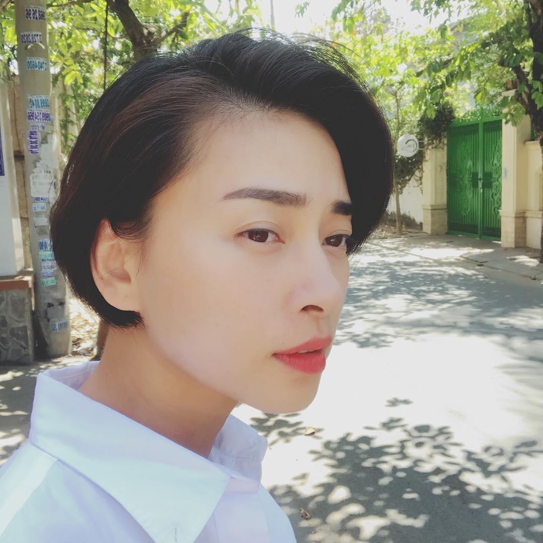 Tin sao Việt: Đông Nhi khoe ảnh giường chiếu ngày đầu năm-7