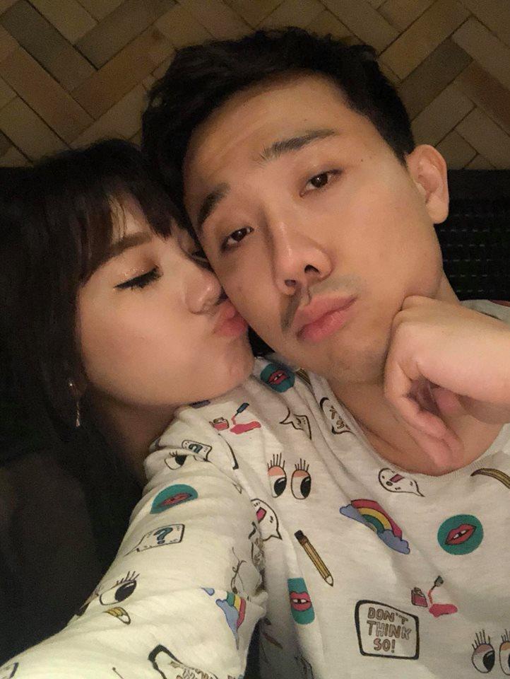 Tin sao Việt: Đông Nhi khoe ảnh giường chiếu ngày đầu năm-5