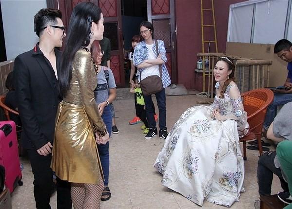 Khi các sao thể hiện tình cảm dành cho thần tượng siêu đáng yêu không thua fan cuồng-2