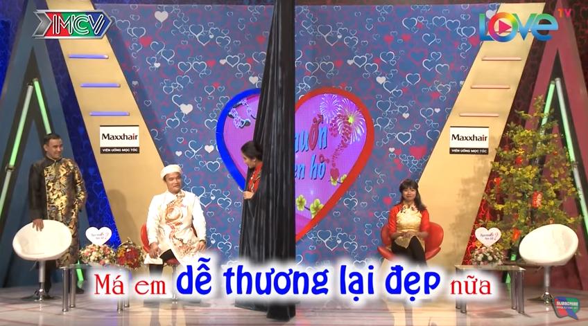 Chàng tên Sơn bán sơn hết hồn khi cô nàng siêu lầy lột tóc giả ngay trên sân khấu Bạn muốn hẹn hò-8